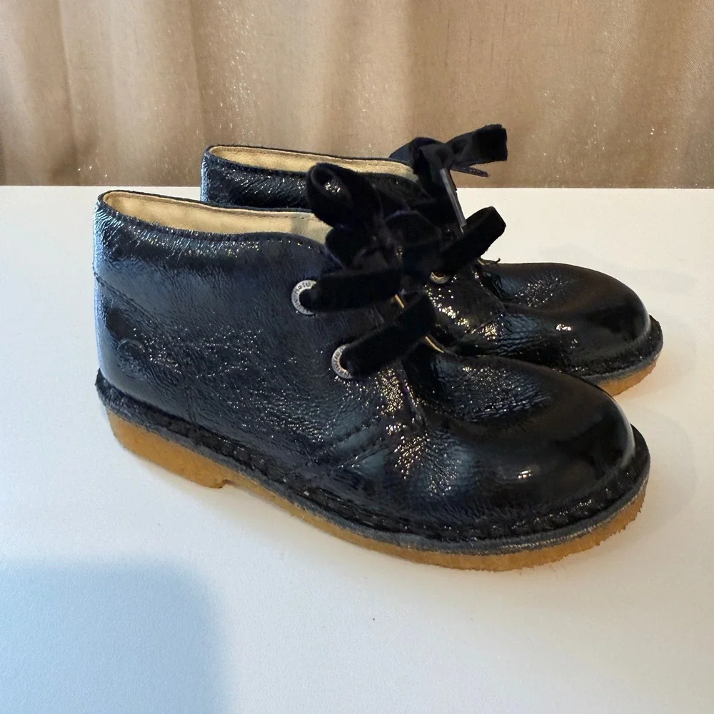 Naturino Kids Black Patent Leather Chukka Boots Velvet Laces Handmade Italy 25